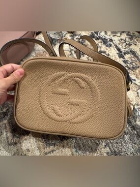 9x6 in Tan Pebbled Leather Crossbody